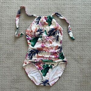 Tommy Bahamas size 8 Women’s Floral one piece Swimsuit